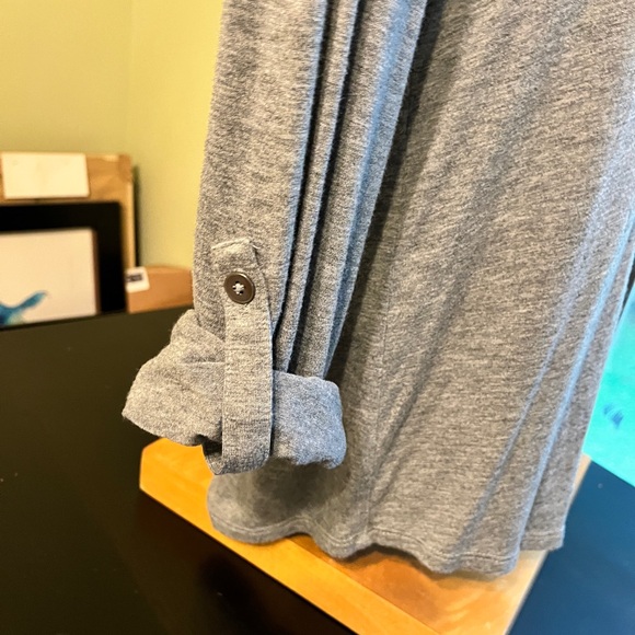 A New Day Light Gray V-neck Henley long sleeve tee w/roll up tabs - Picture 9 of 15